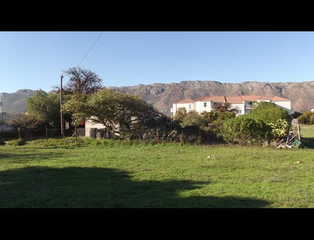 8,524M² VACANT LAND FOR SALE IN WHISPERING PINES